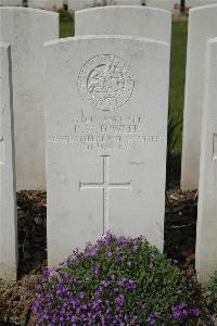 Bailleul Communal Cemetery Extension (Nord) - Fowler, R W
