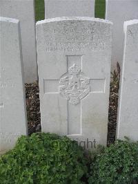 Bailleul Communal Cemetery Extension (Nord) - Garbutt, W S