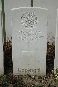 Bailleul Communal Cemetery Extension (Nord) - Gleaves, R