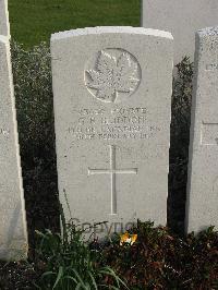 Bailleul Communal Cemetery Extension (Nord) - Gliddon, G F