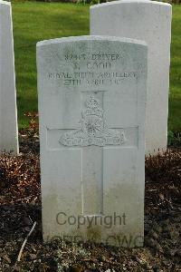 Bailleul Communal Cemetery Extension (Nord) - Good, J