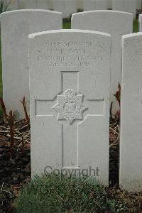 Bailleul Communal Cemetery Extension (Nord) - Gove, W F