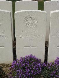 Bailleul Communal Cemetery Extension (Nord) - Gray, William