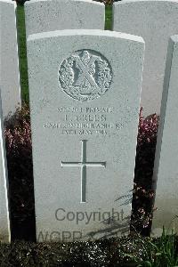 Bailleul Communal Cemetery Extension (Nord) - Green, J