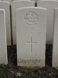 Bailleul Communal Cemetery Extension (Nord) - Green, J W