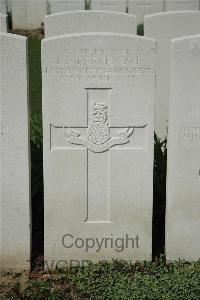 Bailleul Communal Cemetery Extension (Nord) - Greenhalgh, R