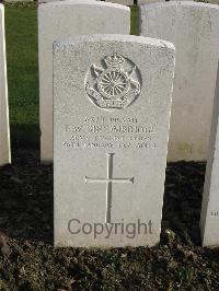 Bailleul Communal Cemetery Extension (Nord) - Groombridge, F W