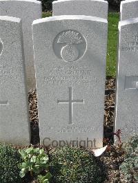 Bailleul Communal Cemetery Extension (Nord) - Ground, Alfred William