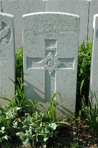 Bailleul Communal Cemetery Extension (Nord) - Gwilliam, J G