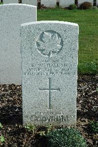 Bailleul Communal Cemetery Extension (Nord) - Hallam, Ernest Walter