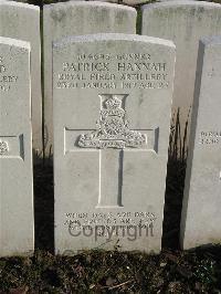 Bailleul Communal Cemetery Extension (Nord) - Hannah, Patrick