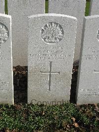 Bailleul Communal Cemetery Extension (Nord) - Hannon, W T