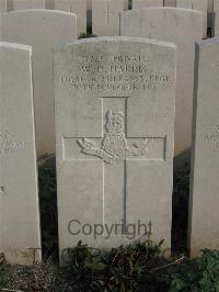 Bailleul Communal Cemetery Extension (Nord) - Harris, William Duncan