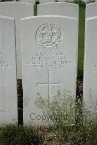 Bailleul Communal Cemetery Extension (Nord) - Hawkins, H T