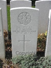 Bailleul Communal Cemetery Extension (Nord) - Hearne, G R