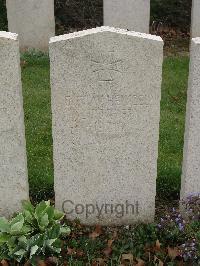 Bailleul Communal Cemetery Extension (Nord) - Heinzel, Gustav