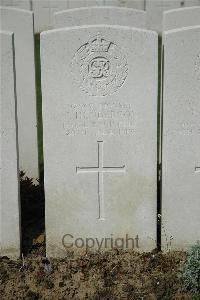 Bailleul Communal Cemetery Extension (Nord) - Henderson, J