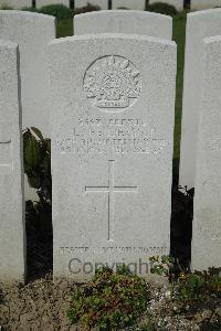 Bailleul Communal Cemetery Extension (Nord) - Henderson, Ludovic