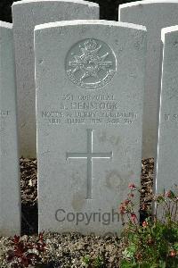 Bailleul Communal Cemetery Extension (Nord) - Henstock, Samuel