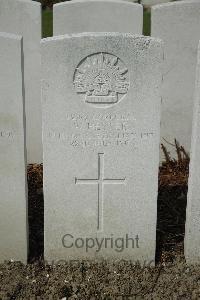 Bailleul Communal Cemetery Extension (Nord) - Hester, W