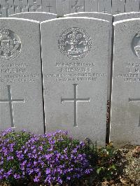 Bailleul Communal Cemetery Extension (Nord) - Hewitt, J