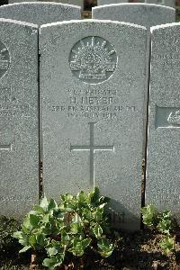 Bailleul Communal Cemetery Extension (Nord) - Heyer, Henry
