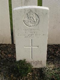 Bailleul Communal Cemetery Extension (Nord) - Hicks, S