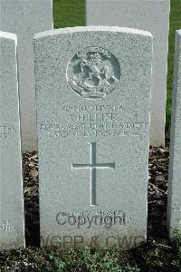 Bailleul Communal Cemetery Extension (Nord) - Hillier, J