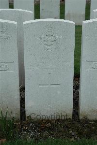 Bailleul Communal Cemetery Extension (Nord) - Hodkinson, Leonard