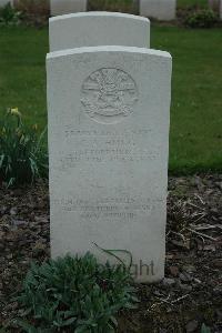 Bailleul Communal Cemetery Extension (Nord) - Hogg, Frank Alexander