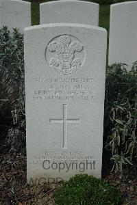 Bailleul Communal Cemetery Extension (Nord) - Holmes, John Alexander