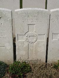 Bailleul Communal Cemetery Extension (Nord) - Hook, Clarence Phillip