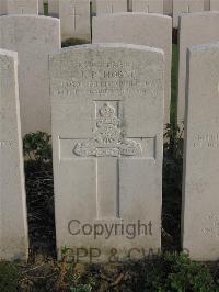 Bailleul Communal Cemetery Extension (Nord) - Horne, James Donald