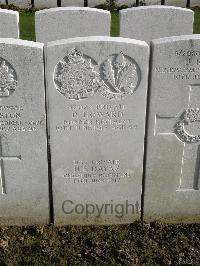 Bailleul Communal Cemetery Extension (Nord) - Howard, P