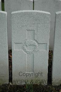 Bailleul Communal Cemetery Extension (Nord) - Howe, Cyril Thomas Charles