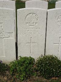 Bailleul Communal Cemetery Extension (Nord) - Howe, George Frederick