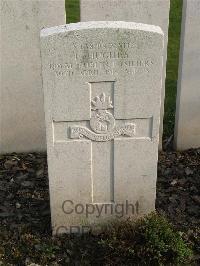 Bailleul Communal Cemetery Extension (Nord) - Hughes, E