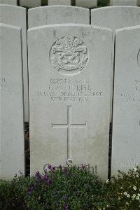 Bailleul Communal Cemetery Extension (Nord) - Hulme, T A