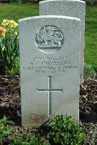 Bailleul Communal Cemetery Extension (Nord) - Humphries, H C