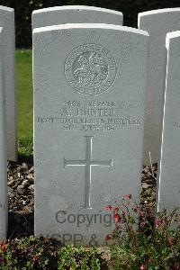 Bailleul Communal Cemetery Extension (Nord) - Hunter, A