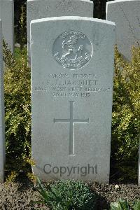 Bailleul Communal Cemetery Extension (Nord) - Jacquet, F J