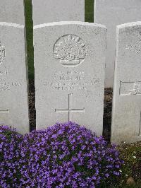 Bailleul Communal Cemetery Extension (Nord) - James, C H
