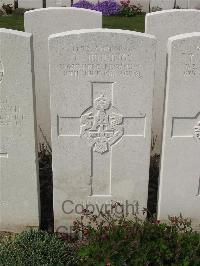 Bailleul Communal Cemetery Extension (Nord) - Jennings, T