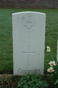 Bailleul Communal Cemetery Extension (Nord) - Johnson, C S