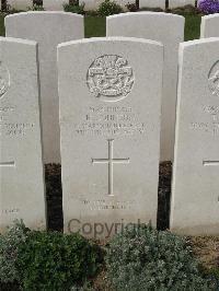 Bailleul Communal Cemetery Extension (Nord) - Johnson, Robert