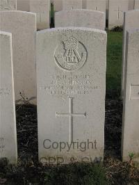 Bailleul Communal Cemetery Extension (Nord) - Johnson, R E