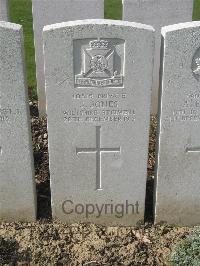 Bailleul Communal Cemetery Extension (Nord) - Jones, J