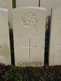 Bailleul Communal Cemetery Extension (Nord) - Jones, R S