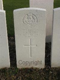 Bailleul Communal Cemetery Extension (Nord) - Jones, Samuel