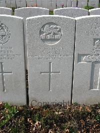 Bailleul Communal Cemetery Extension (Nord) - Jones, W